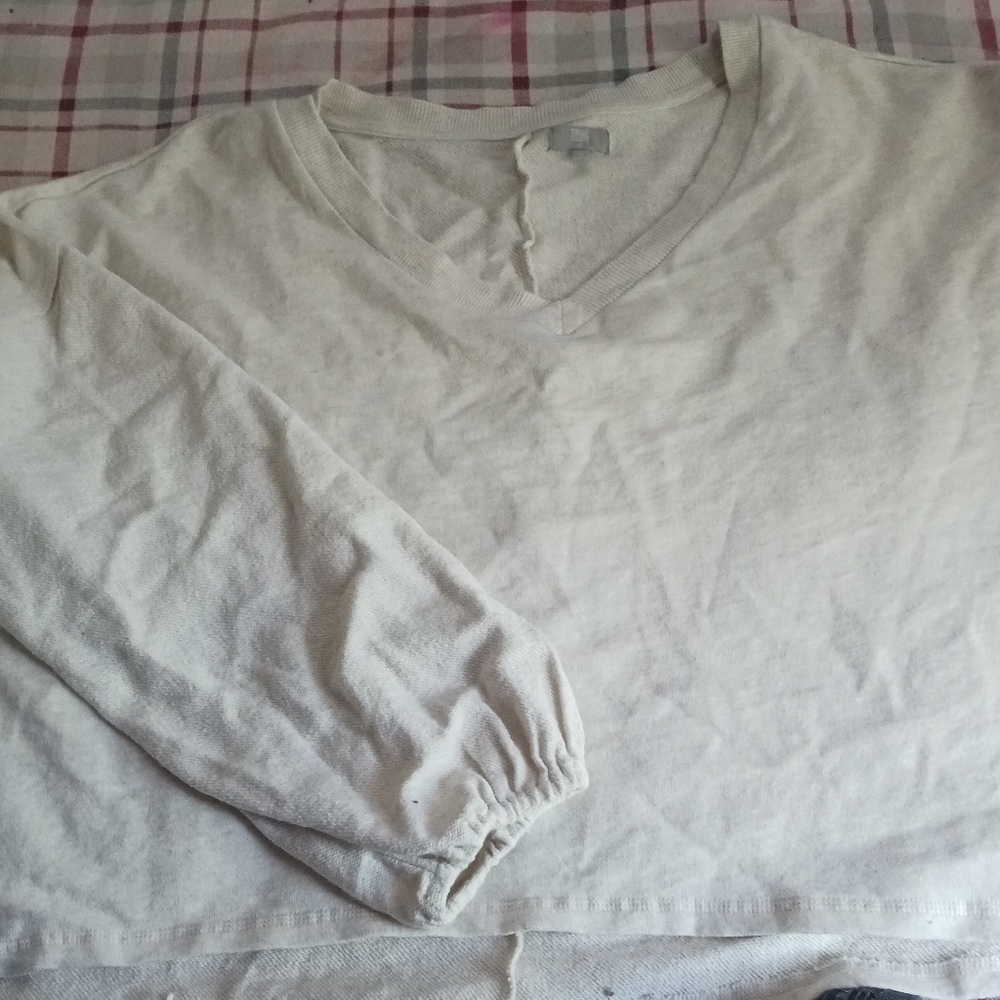True craft long sleeve V neck shirt